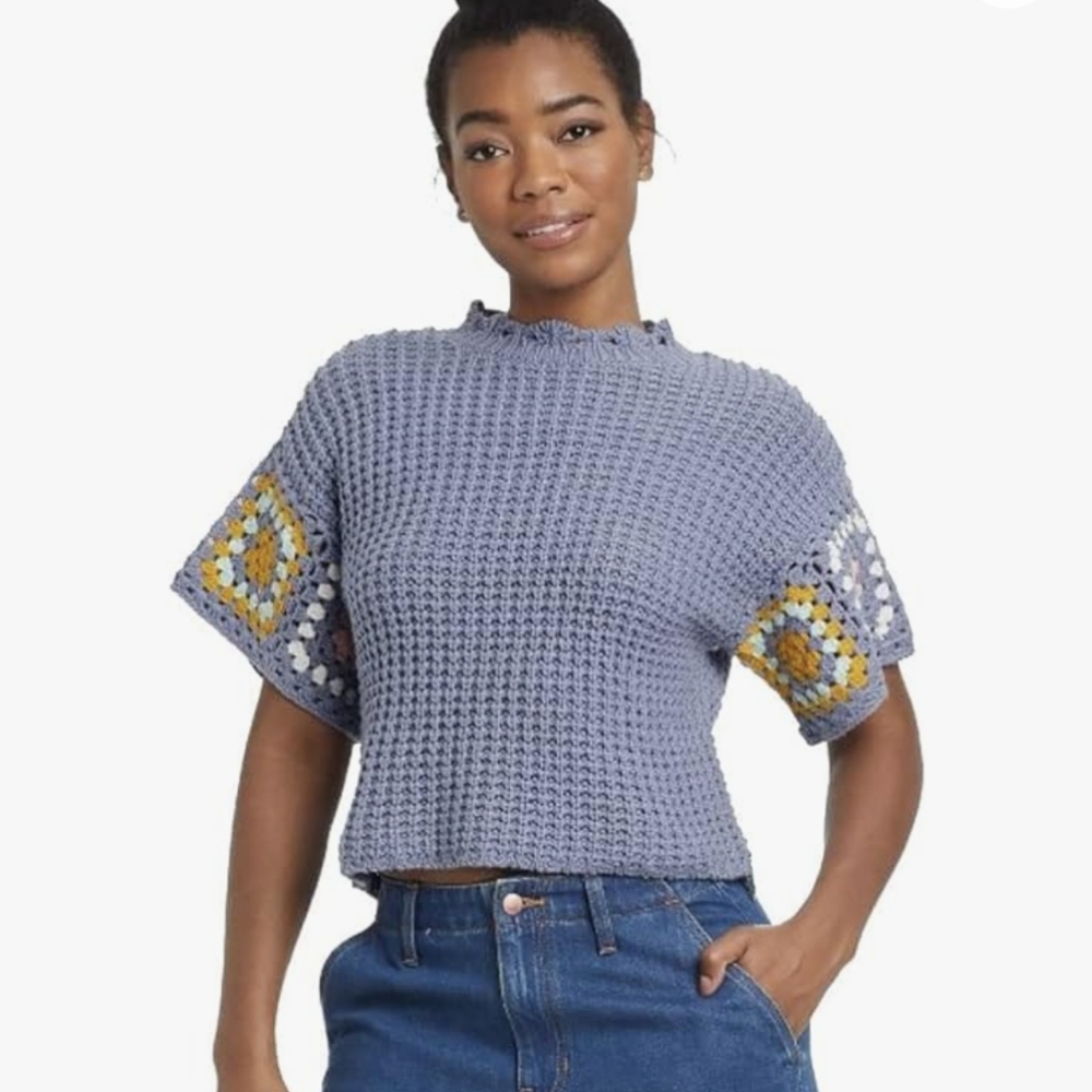 SOLD: Universal Thread short sleeved, crew neck, crochet sweater - S